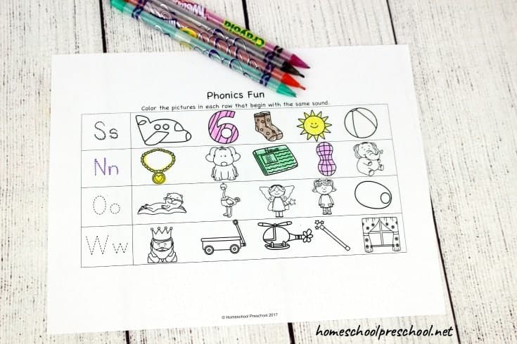 Preschoolers will work on letter recognition, handwriting, phonics, and more in these engaging winter-themed preschool literacy activities!