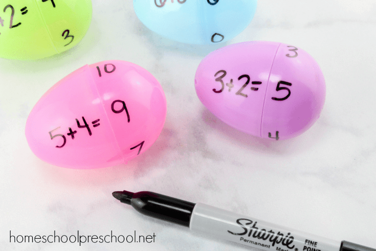 Come discover how to teach addition with plastic Easter eggs! This activity is perfect for your spring homeschool lessons. | homeschoolpreschool.net