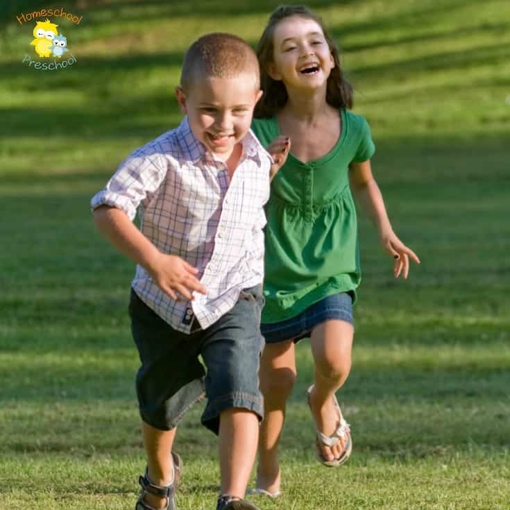 Are you teaching preschoolers to count or recite? Discover several ways to adapt this fun kid's game! It's simple, active, and loads of fun. | homeschoolpreschool.net