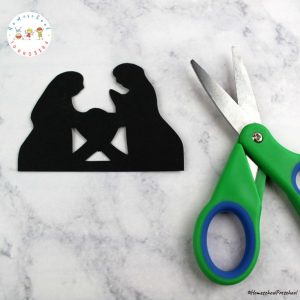 These simple nativity Christmas ornament crafts for kids is not only beautiful on the tree but a perfect afternoon activity for preschoolers!