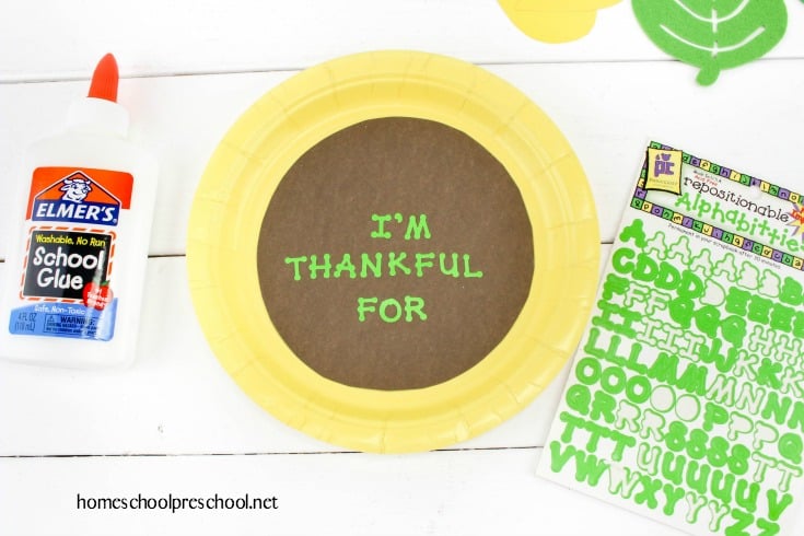 Inspire preschoolers to express gratitude this holiday season with this sunflower paper plate craft. Each petal represents something they're thankful for.
