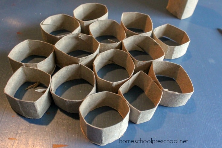 Planning a bee themed unit for your young learners? This preschool bee craft is perfect! With just a few supplies, your kids can make a fun bee hive craft.