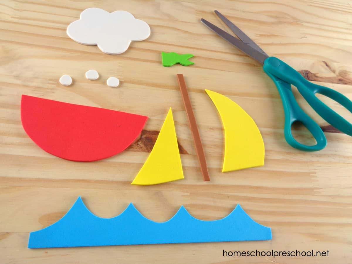 This preschool boat craft is perfect for your upcoming letter of the week lessons. You can also add it to your transportation and ocean units.