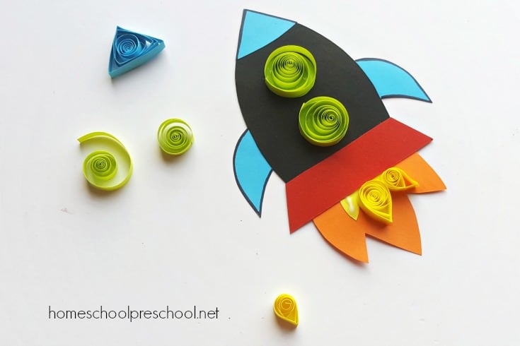 Looking for an easy rocket ship craft for kids? Our simple paper quilled rocket craft includes a printable template, making it perfect for home and school.