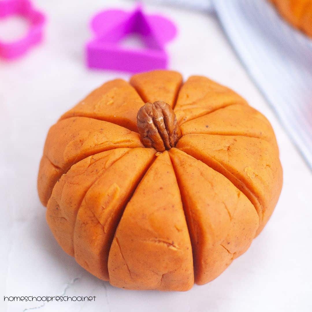 Homemade Pumpkin Spice Playdough